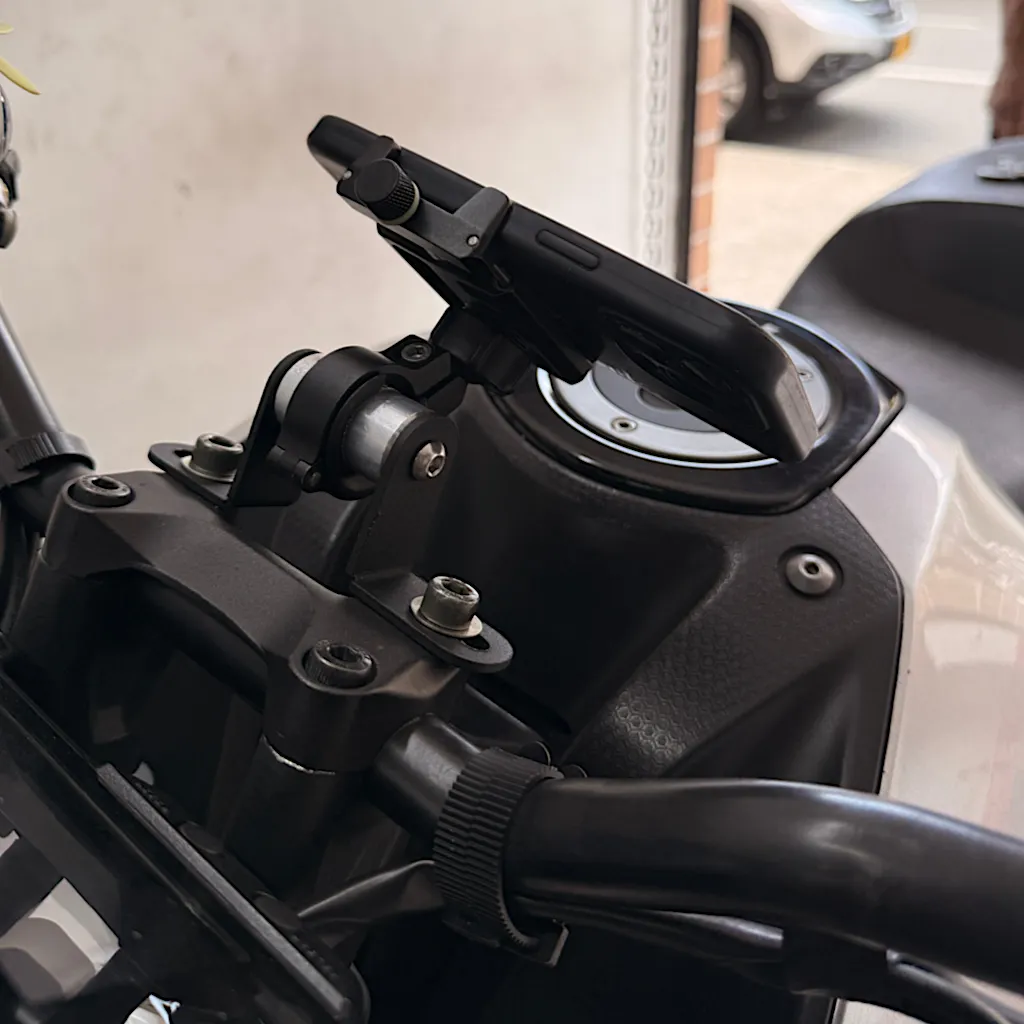 SOPORTE GPS - HOLDER PARA ACUTRAX UNIVERSAL5.webp