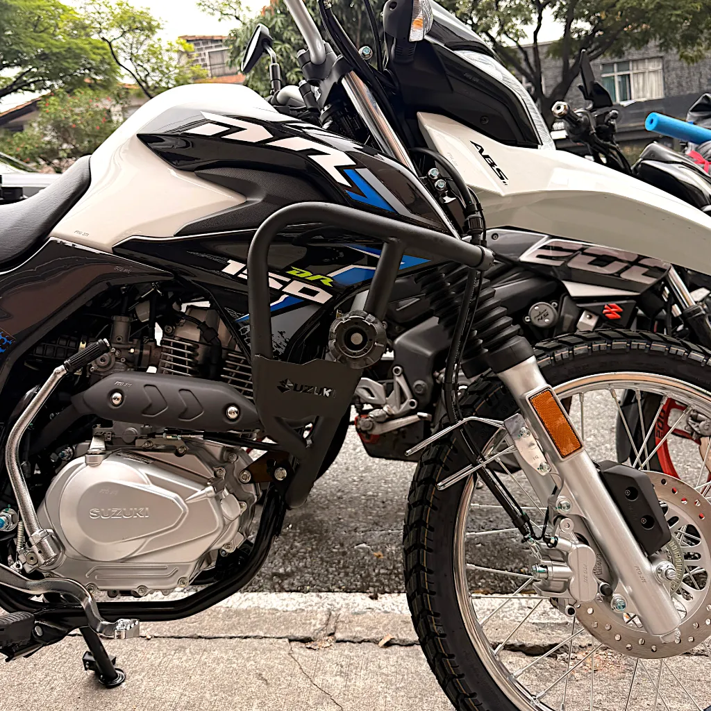 BARRA DE PROTECCIÓN CON SLIDER SUZUKI DR 150 WP.webp