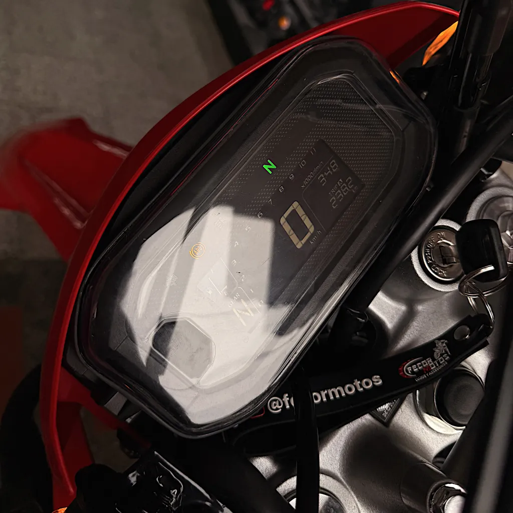 PROTECTOR DE TACOMETRO XR 300 TORNADO (1).webp