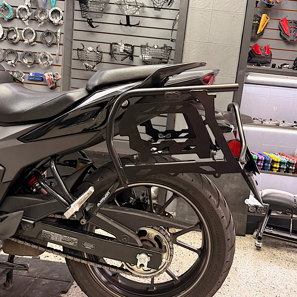 PORTA ALFORJAS HONDA CB 190R 2.0 MULTIFUNCIONAL ARMO (3).webp
