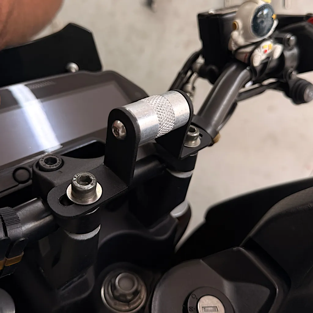SOPORTE GPS - HOLDER PARA ACUTRAX UNIVERSAL (no incluye tornillería ni bujes)