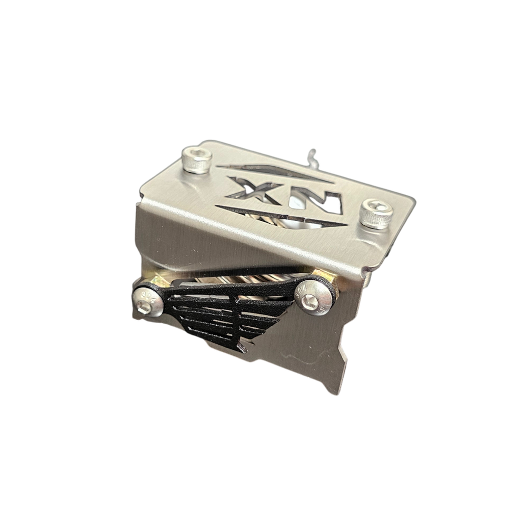 PROTECTOR DE BOMBA FRENO DELANTERO HONDA NX 190 (ACERO)