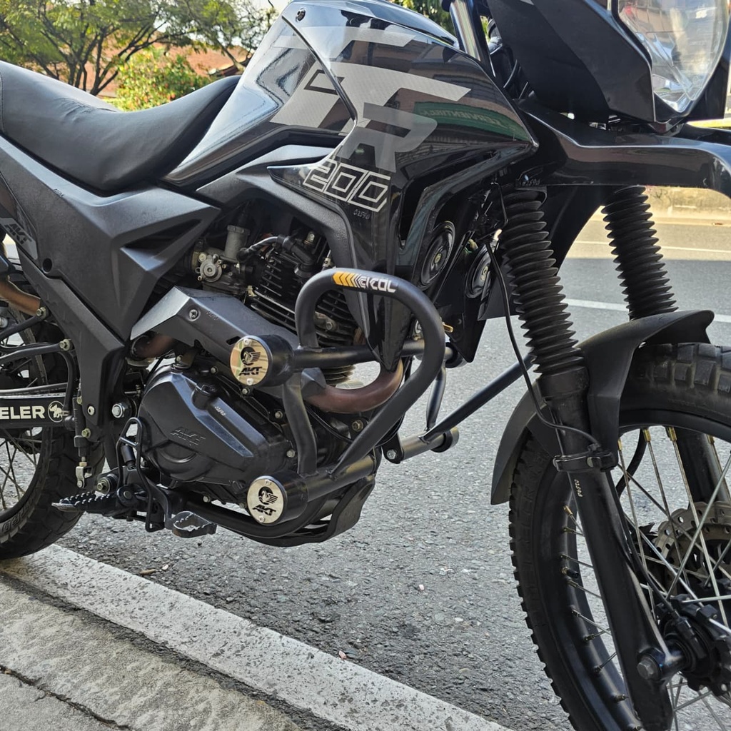 BARRA DE PROTECCIÓN CON SLIDER AKT TTR - TTX TIPO STUNT CICOL