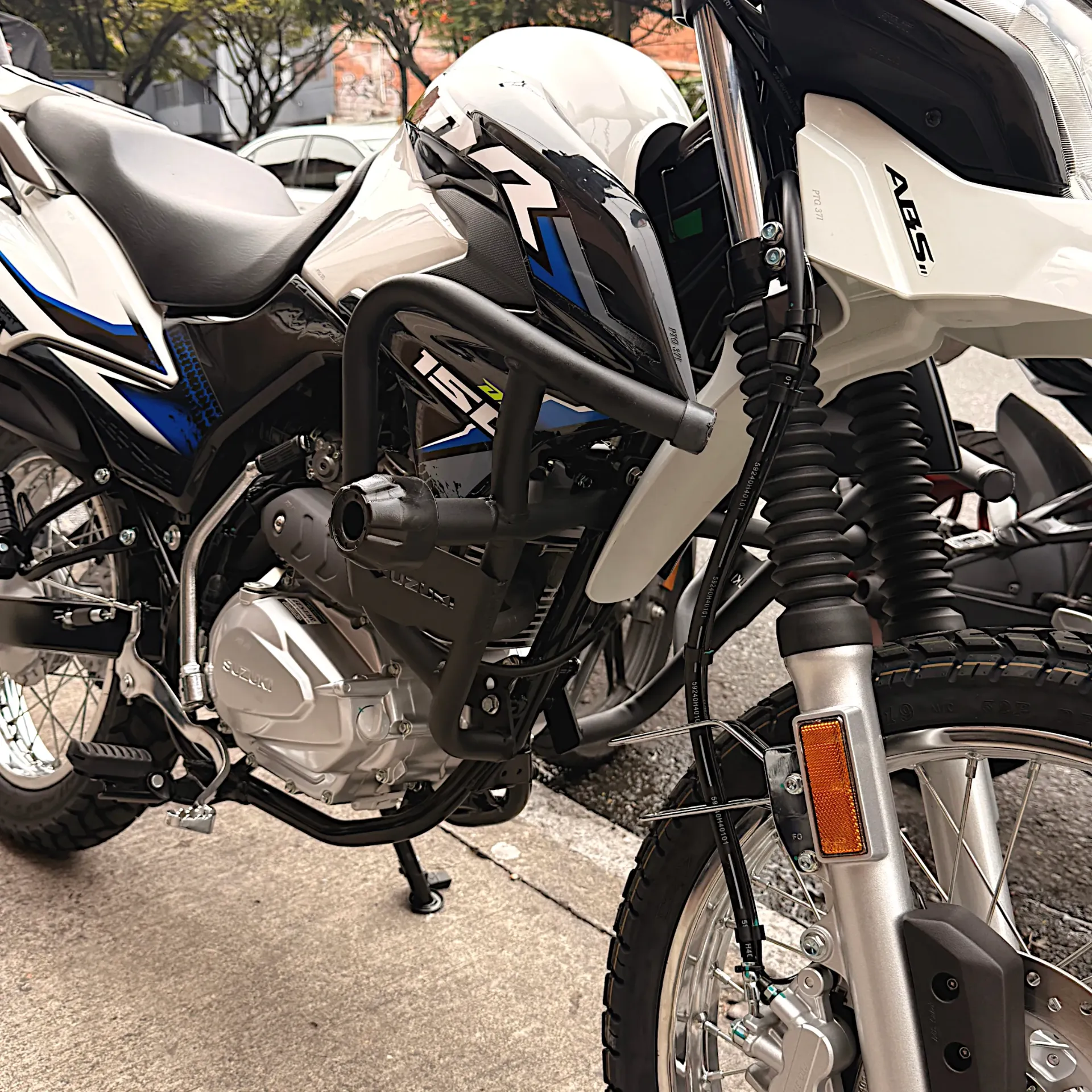 BARRA DE PROTECCIÓN CON SLIDER SUZUKI DR 150 WP