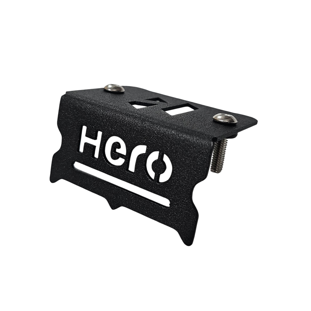 [1602] PROTECTOR DE BOMBA FRENO DELANTERO HERO UNIVERSAL (ACERO) (Negro)