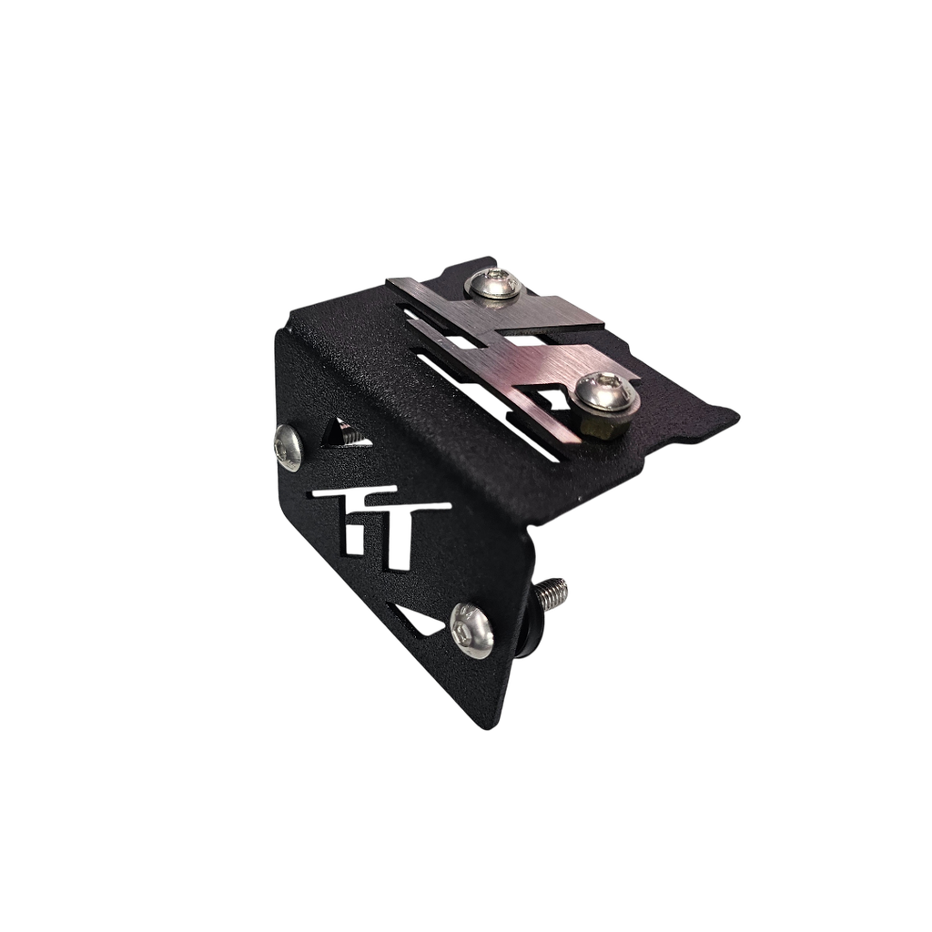 [926] PROTECTOR DE BOMBA FRENO DELANTERO TTR 2014/2024 - TTR 2025 - TTDS - TT 200 2026 (ACERO) (Negro)