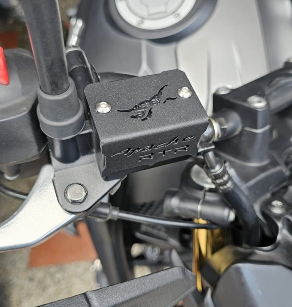 PROTECTOR DE BOMBA FRENO DELANTERO TVS APACHE 2V-4V (ACERO)