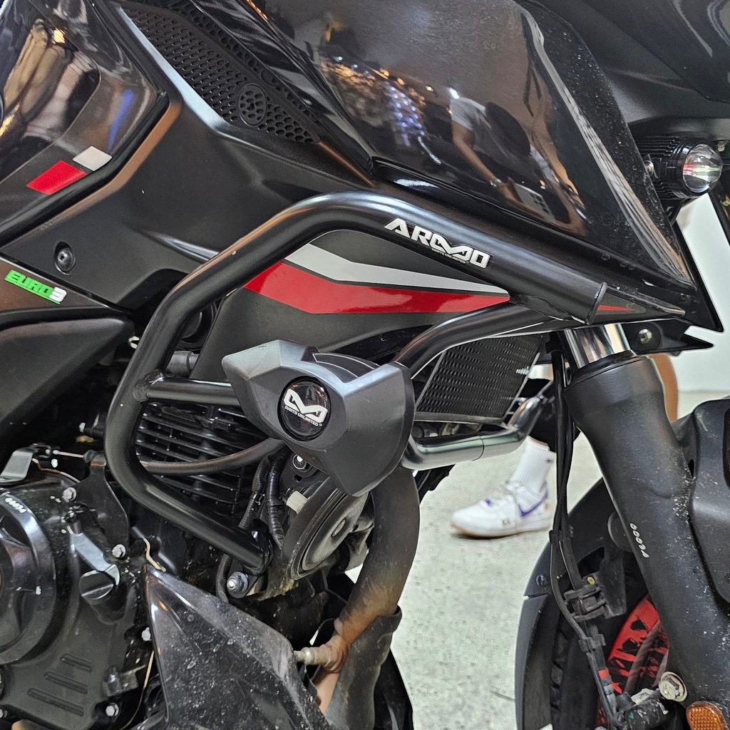 BARRA DE PROTECCIÓN CON SLIDER PULSAR N160/N250 ARMO