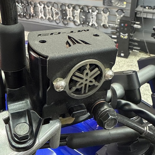 PROTECTOR DE BOMBA FRENO DELANTERO YAMAHA MT-03 (ACERO)