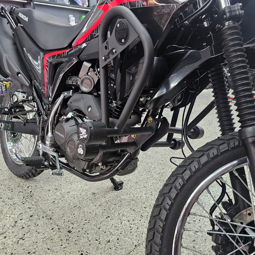 BARRA PROTECCIÓN CON SLIDER HONDA XR 190L ABS 2.0 CARBONO SIX