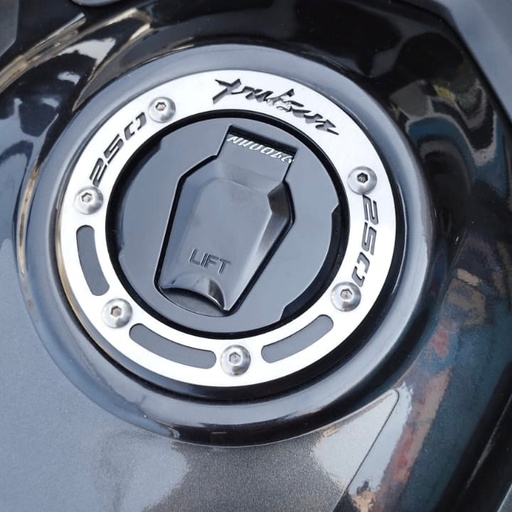 ARO DE GASOLINA BAJAJ PULSAR N160/N250 - LUJO TAPA TANQUE (ACERO)
