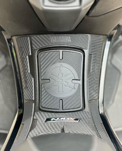 STOMPGRIPS SEVEN DESIGN 7D YAMAHA NMAX CONNECTED - PROTECTOR DE TANQUE (COMPLETO)