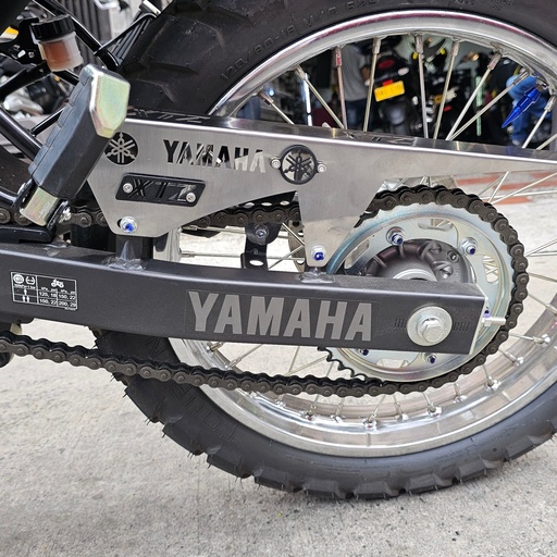 GUARDA CADENA YAMAHA XTZ 125 - 250 (ACERO)