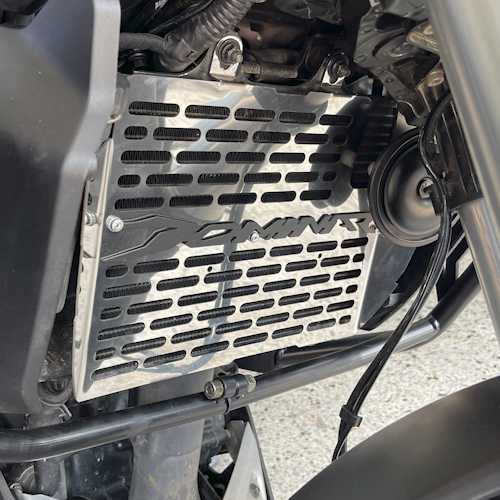 PROTECTOR DE RADIADOR BAJAJ DOMINAR UG (ACERO)