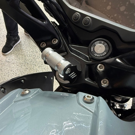SOPORTE CENTRAL EN ACERO PARA HOLDER O GPS