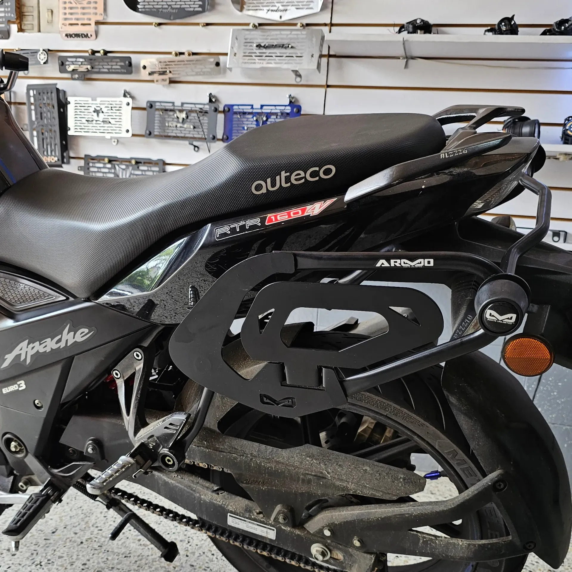 PORTA ALFORJAS TVS APACHE 160 4V ARMO